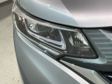 LEDヘッドライトは、点灯の瞬間から最大光量を発揮し、突然暗くなるトンネルなどでの安定感を高めます。