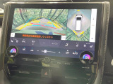 【パノラミックビューモニター】専用のカメラにより、上から見下ろしたような視点で360度クルマの周囲を確認することができます☆死角部分も確認しやすく、狭い場所での切り返しや駐車もスムーズに行えます。