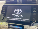 【メーカー純正9型ナビ】インテリアに溶け込むスタイリッシュな「専用設計」メーカーナビを装備♪視認性や操作性など基本性能にも優れ、より上質なカーライフをお楽しみいただけます。
