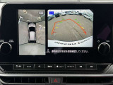 アラウンドビューモニター。上空から見下ろしたような映像が映し出されるので、駐車をスムースに行えます。