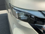 ◆◆◆アダプティブLEDヘッドライト・LEDフォグランプです。シャープな白光色のLEDランプを採用しました。