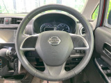【純正革巻きステアリング】上質な革を使用することで、手にしっかり馴染みとても運転しやすいハンドルです♪