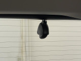後方用のカメラも備えてあるので『あおり運転』にも対応ができて安心です。ドライブレコーダーは必需品ですね。使うことの無い事が良いのですが・・・(※別途SDカードが必要です)