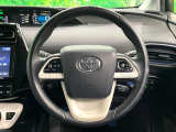 【純正革巻きステアリング】上質な革を使用することで、手にしっかり馴染みとても運転しやすいハンドルです♪