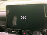 【純正10.5インチナビ】高級感とインパクトのある大画面ナビを装備。各種オーディオ操作はもちろん、スマホ連携もできる利便性の高いナビです♪