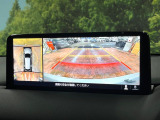 【360&deg;ビューモニター】専用のカメラにより、上から見下ろしたような視点で360度クルマの周囲を確認することができます☆死角部分も確認しやすく、狭い場所での切り返しや駐車もスムーズに行えます。