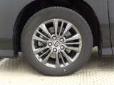 【アルミホイール】純正なので車に似合うデザインになっています。スタッドレスタイヤもご相談下さい。