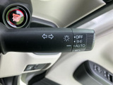 操作しやすい位置に配置されたウインカーレバー。スムーズな操作で、安全な車線変更をサポートします。直感的に使える設計です。