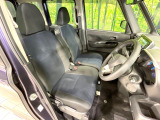 運転席シート廻りは使用感も少なく、良好な状態となっています。丁寧に使われていたことがよくわかりますね。