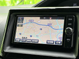 見やすい地図画面で、目的地へのナビゲーションをスムーズに行えます。ドライブをより快適に。