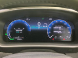 視認性の高いメーター類で、運転に必要な情報を的確に把握できます。洗練されたデザインで、運転するたびに気分が引き締まります。安全運転をサポートします。