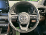 インテリアに合わせたデザインのステアリングは、運転される方のことも考え、運転しやすい形状、大きさです。是非一度、実際に触ってお確かめください。