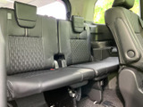 3列目シートも広々。大人でもゆったりと座れるスペースを確保しています。多人数乗車時でも快適です。