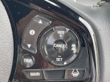 【ホンダセンシング】走行中に前方の車両等を認識し、衝突しそうな時は警報とブレーキで衝突回避と被害軽減をアシスト。より安全にドライブをお楽しみいただけます。
