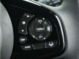 ◆アダプティブクルーズコントロール◆予め設定した車速内でクルマが自動的に加減速。前走車との適切な車間距離を維持しながら追従走行します。【LKAS】車線維持支援システムでステアリング操作を支援。