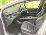 質感高い内装が、上質な空間を演出。運転に集中できる、シンプルで機能的なデザインです。