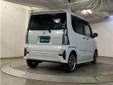 車検や点検・整備も大阪トヨペットにお任せください。お客様の快適なカーライフを長く安心サポートいたします。