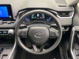 【ステアリングスイッチ】運転中、前方から目線をそらすことなく、オーディオ等の操作が可能な便利機能!安心&快適なドライブを演出してくれます♪