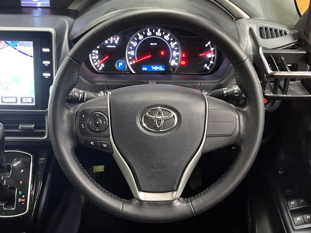 トヨタ ヴォクシー 2.0 ZS 煌II の中古車詳細 (74,850km, ブラック