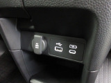 便利なUSBジャック・12V電源ソケットも付いています。周辺機器の充電にご利用頂けます。