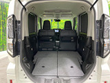 普段のお買い物や通勤、送迎等に十分な荷室スペースを確保しております。セカンドシートを倒すと、大きな荷物の積載も可能です♪