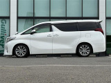 店舗にて現車の確認もいただけますので、お電話で在庫のご確認の上是非ご来店くださいませ。