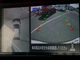 ☆全周囲カメラが駐車をアシスト☆4つの高解像度カメラで車の周囲を撮影!見えにくい死角の駐停車も驚く程に楽々です。バックカメラは、車庫入れの時は勿論、後方の安全確認もできて安心です♪