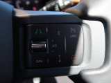 ◆アダプティブクルーズコントロール 『ミリ波レーダー+ステレオカメラにより前方車輌を認識し、高速道路などの自動車専用道路では追従機能付きのクルーズコントロールをご利用になれます。』