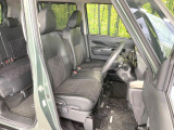 運転席シート廻りは使用感も少なく、良好な状態となっています。丁寧に使われていたことがよくわかりますね。