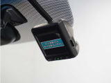 ◆ドライブレコーダー◆映像・音声などを記録する自動車用の装置です。 もしもの事故の際の記録はもちろん、旅行の際の思い出としてドライブの映像を楽しむことができます。