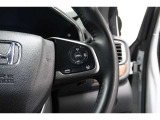 Hondaセンシングの機能のひとつ、アダプティブクルーズコントロール付!アクセルから足を離しても設定したスピードと前車との車間を保ち走行してくれます!車線維持もアシスト☆高速道路で疲労軽減ですね☆