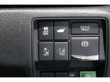 ホンダセンシング搭載!誤発進抑制機能・路外逸脱抑制機能・歩行者事故低減ステアリング・車線維持支援システム・先進車発進お知らせ機能など多彩な先進安全機能でより安全で快適なドライブを支援します。
