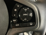 【アダプティブ・クルーズ・コントロール】予め設定した車速内でクルマが自動的に加減速。 前走車との適切な車間距離を維持しながら追従走行し、高速道路でのドライバーの疲労を軽減してくれる嬉しい機能付♪