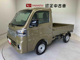 納車前には12ヶ月点検相当の点検と消耗品の交換をダイハツの整備士がしっかり整備してお渡しします。また、納車後には無料1ヶ月点検がございます。