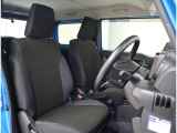 視点が高い運転席は、安全運転の手助けをします。