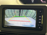 【バックカメラ】駐車時に後方がリアルタイム映像で確認できます。大型商業施設や立体駐車場での駐車時や、夜間のバック時に大活躍!運転スキルに関わらず、今や必須となった装備のひとつです!