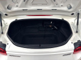 普段のお買い物や通勤、送迎等に十分な荷室スペースを確保しております。