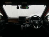 見通しのよいすっきりとした視界で、誰でも運転しやすいです。運転のしやすさは疲れにくさにも繋がりますよ♪