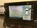 複数のカメラの映像をもとに、クルマを真上から見ているような映像をドライバーに提供し駐車をサポートする機能です。