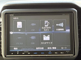 多彩なソースに対応し、お好みの音楽を車内で楽しめます。充実のオーディオ機能で、快適なドライブをお届けします。Bluetooth接続も可能です。
