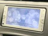 【メーカー純正ナビ】インテリアに溶け込むスタイリッシュな「専用設計」メーカーナビを装備♪視認性や操作性など基本性能にも優れ、より上質なカーライフをお楽しみいただけます。