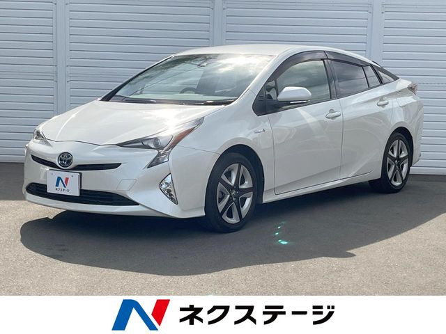 トヨタ プリウス 