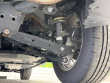 お車を安心してお乗りいただく為には、足回りの定期点検が欠かせません。サービスサポート(有償保証)では無料点検もご提供しており、安心のカーライフをお過ごしいただけるサポート体制が整っています。