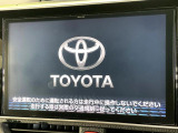 【純正10インチナビ】人気の純正ナビを装備しております。ナビの使いやすさはもちろん、オーディオ機能も充実!キャンプや旅行はもちろん、通勤や買い物など普段のドライブも楽しくなるはず♪