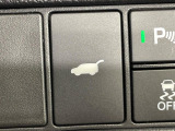 【パワーバックドア】スマートキーや運転席のボタンを押すだけでリアゲートが自動で開閉します!荷物を持っている時や、高い位置にあるバックドアを閉める際に便利な機能です♪