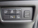 【安全装備も充実】車線逸脱警報システム。バック時の障害物を検知し知らせるパーキングセンサー付きです。