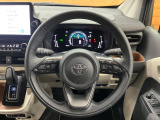 【純正革巻きステアリング】上質な革を使用することで、手にしっかり馴染みとても運転しやすいハンドルです♪