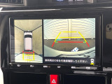 【パノラミックビューモニター】専用のカメラにより、上から見下ろしたような視点で360度クルマの周囲を確認することができます☆死角部分も確認しやすく、狭い場所での切り返しや駐車もスムーズに行えます。