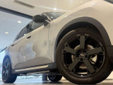 また、MINI正規認定中古車は、エマージェンシーサービスが自動付帯。24時間365日、皆様のカーライフをサポート致します。確かな安心のうえで、「駆けぬける歓び」をご堪能ください。