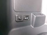 1500W対応のAC100Vコンセント付きです。非常時やキャンプなどにも役に立ちます。